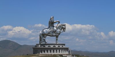 Монголия памятник