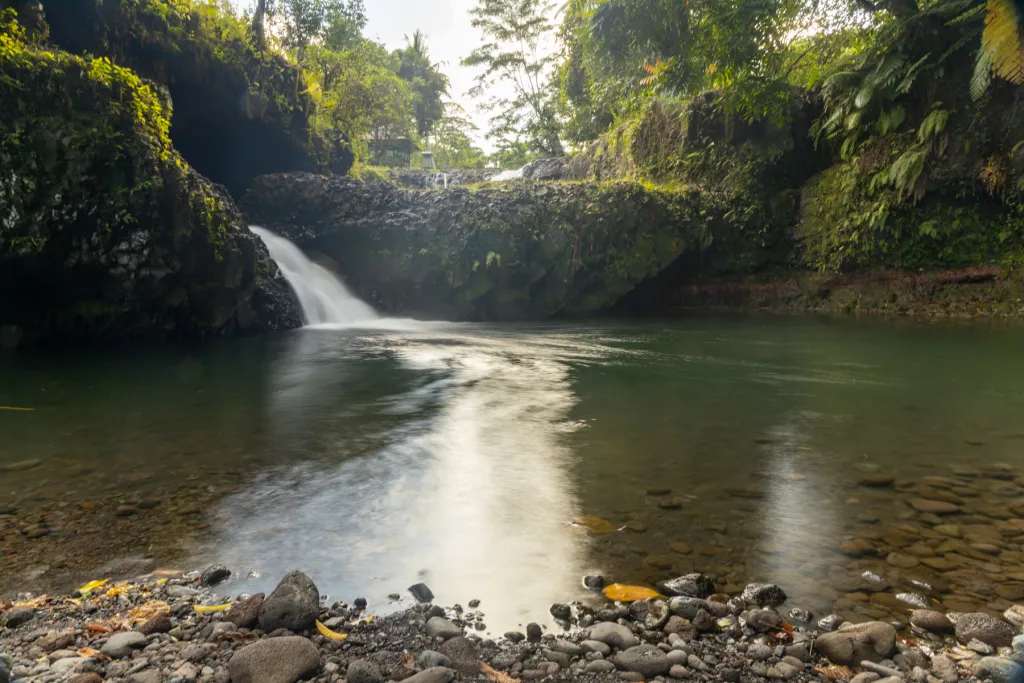Самоа водопад