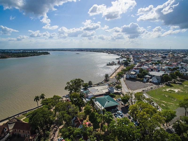 Река Суринам