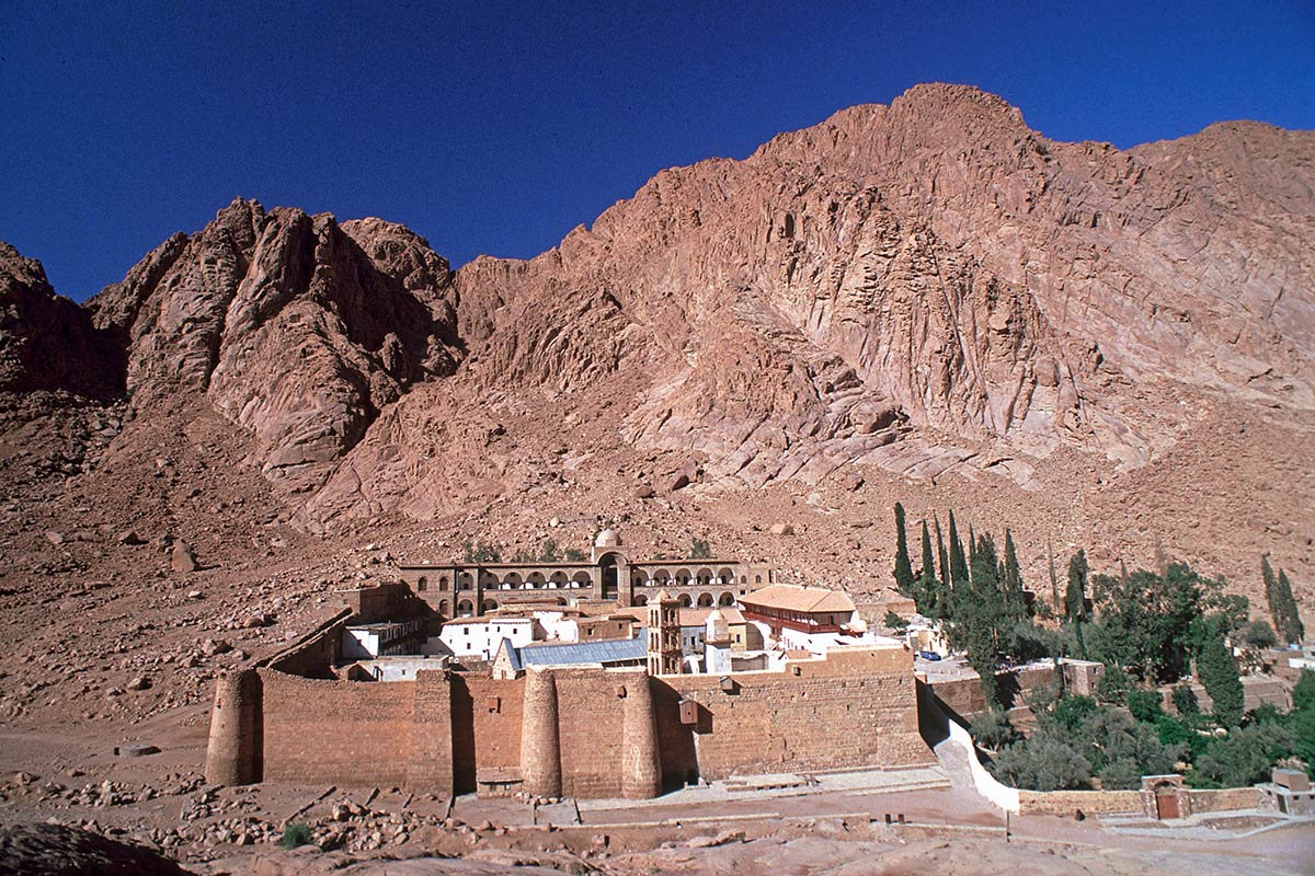 Монастырь у горы Синай