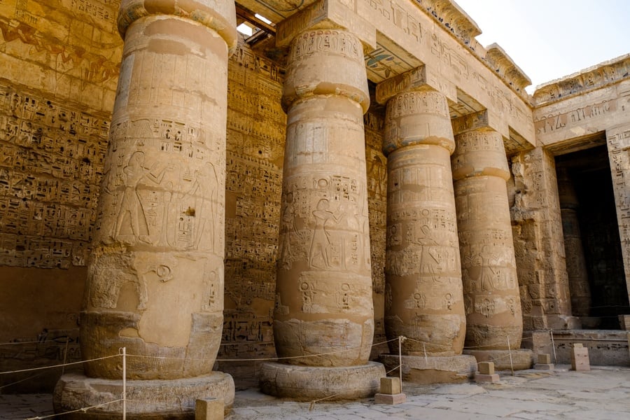 Храм Мединат Хабу в Луксоре
