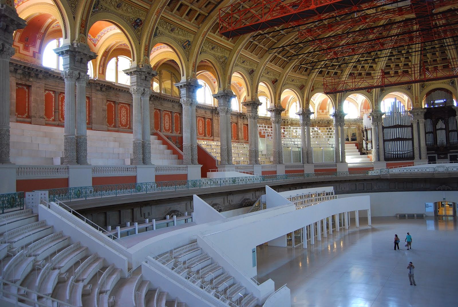 Национальный дворец Барселоны внутри