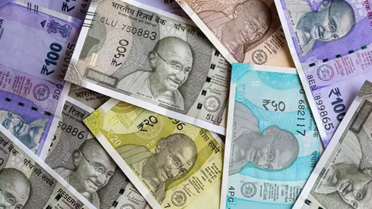 Деньги в Индии Рупии