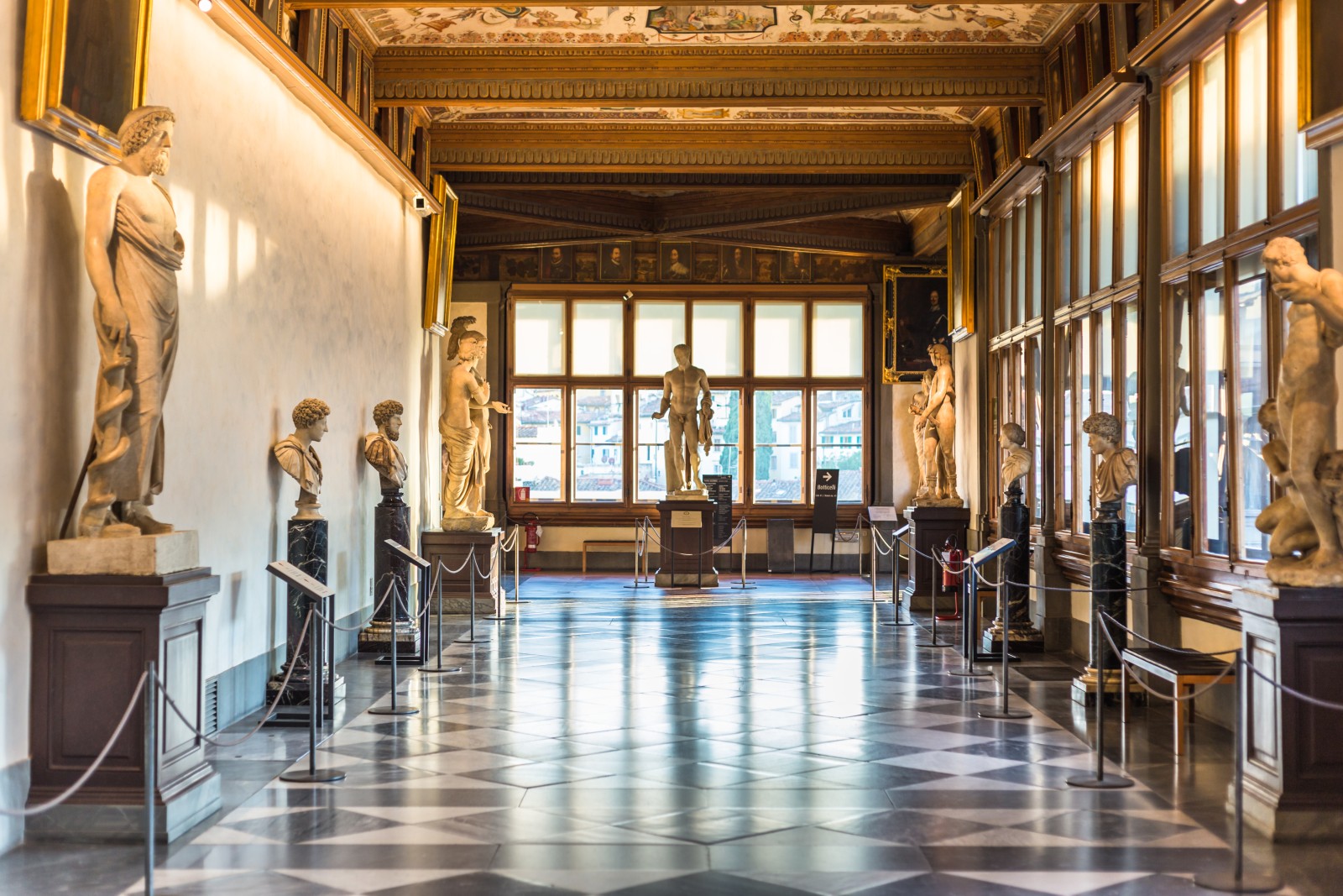 История возведения Galleria degli Uffizi